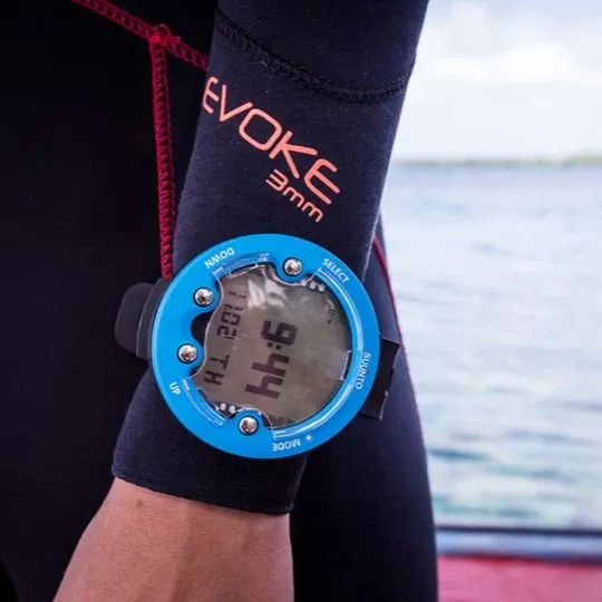 SUUNTO Zoop Novo 潜水电脑——空气与高氧模式